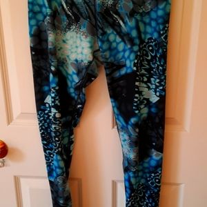 Bundle 2 Pairs Leggings size Lrg see below!